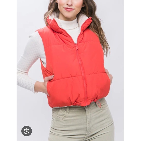 Love Tree Jackets & Blazers - Love Tree Cropped Reversible Puffer Vest Sz L Beige Orange Full Zip Pockets